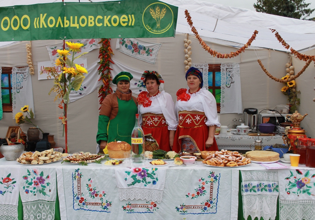 90 лет Калининскому району.JPG